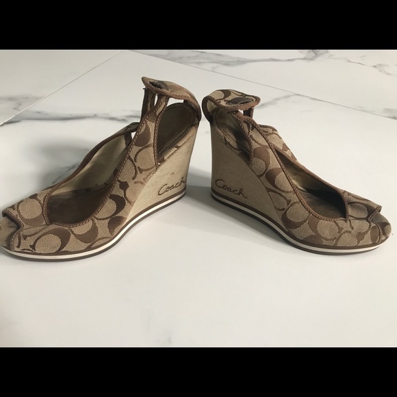 Coach Wedge - Picture 4 of 4